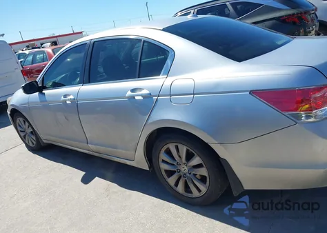 2011 Honda Accord 2.4 Ex-L z USA, uszkodzony, nr VIN 1HGCP2F89BA038357